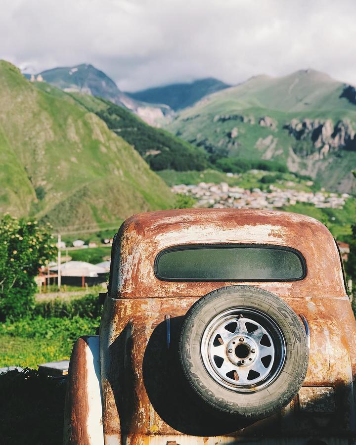 Kazbegi Guide Hotel Exterior foto